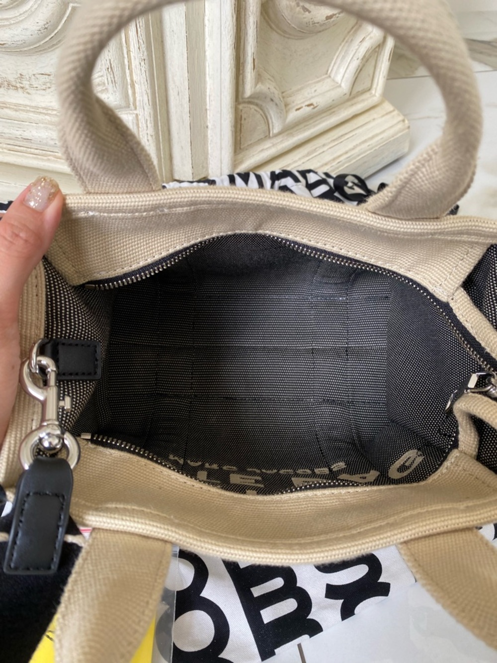 NWOT Marc Jacobs THE JACQUARD SMALL TOTE BAG Warm Sand and Black (10”Lx 5”Dx8”H) - Picture 10 of 17